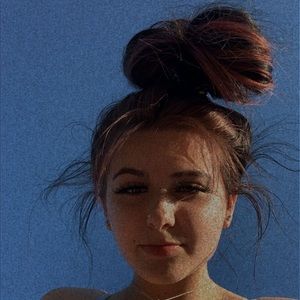 Meet your Posher, Jade